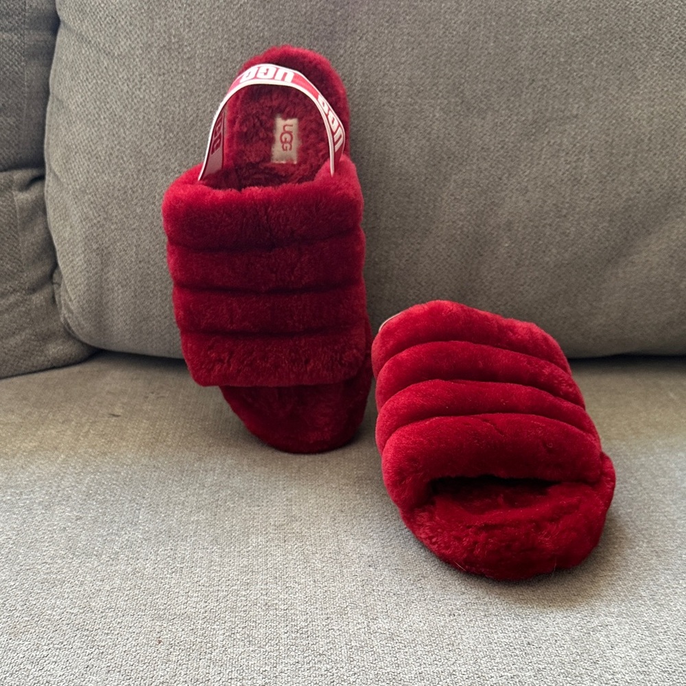 UGG Fluff Yeah Slides Size 9